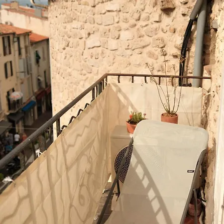 Charming 1br With Balcony & Ac, Heart Of Αντίμπ