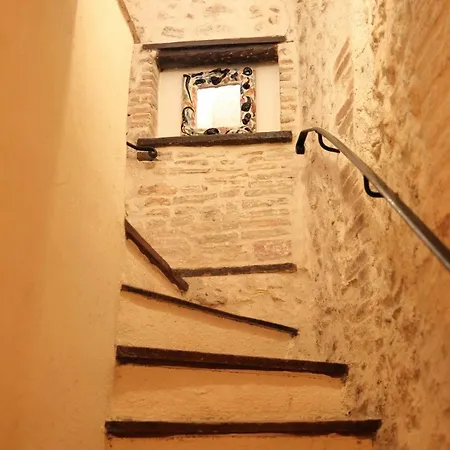 Charming 1br With Balcony & Ac, Heart Of * 昂蒂布