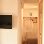 アパート Charming 1br With Balcony & Ac, Heart Of アンティーブ
