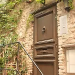 アパート Charming 1br With Balcony & Ac, Heart Of *